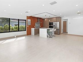 1620 Mckinley St, Hollywood FL 33020