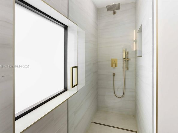 1620 Mckinley St, Hollywood FL 33020