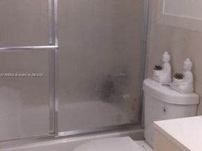 650 NE 149th St 407A, Miami FL 33161