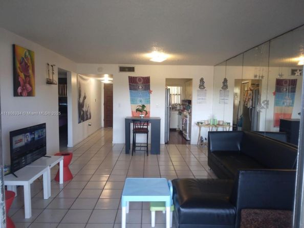 650 NE 149th St 407A, Miami FL 33161