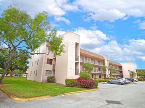 2941 N Nob Hill Rd 208, Sunrise FL 33322