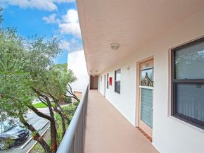 2941 N Nob Hill Rd 208, Sunrise FL 33322