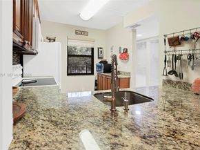 2941 N Nob Hill Rd 208, Sunrise FL 33322