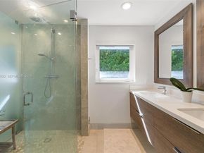 1014 Jefferson St, Hollywood FL 33019