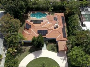 1014 Jefferson St, Hollywood FL 33019