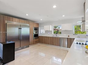 1014 Jefferson St, Hollywood FL 33019