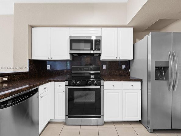 6722 W Sample Rd 6722, Coral Springs FL 33067