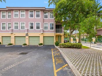 6722 W Sample Rd