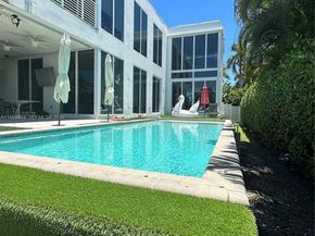 949 Tyler St, Hollywood FL 33019
