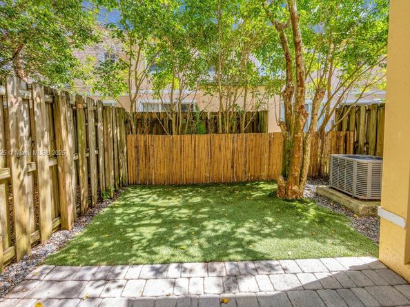 2928 SE 2nd St 5, Homestead FL 33033