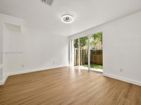 2928 SE 2nd St 5, Homestead FL 33033