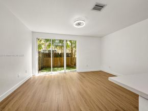 2928 SE 2nd St 5, Homestead FL 33033