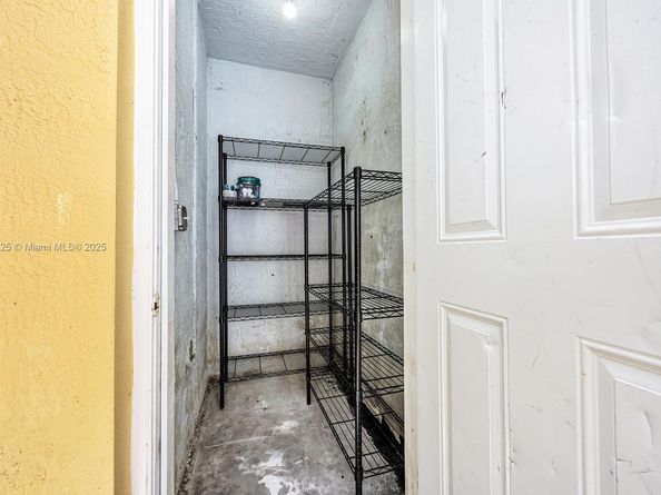 2928 SE 2nd St 5, Homestead FL 33033