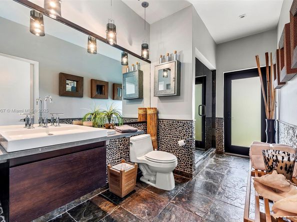 3444 NE 167th St, North Miami Beach FL 33160