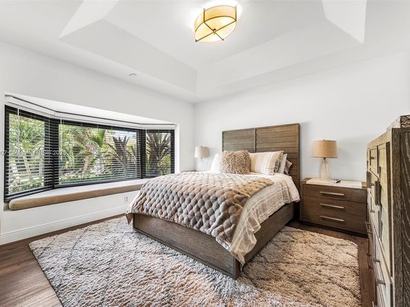 3444 NE 167th St, North Miami Beach FL 33160