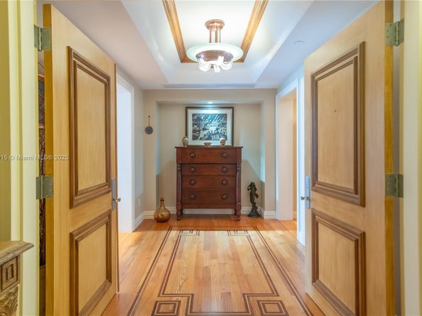 21050 Point Pl 2203, Aventura FL 33180