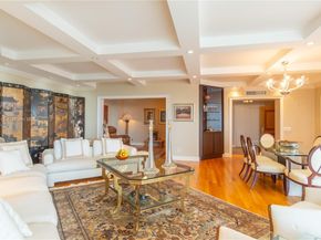 21050 Point Pl 2203, Aventura FL 33180