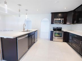 510 NW 207th Ave, Pembroke Pines FL 33029