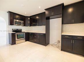 510 NW 207th Ave, Pembroke Pines FL 33029