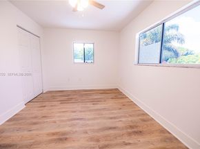 510 NW 207th Ave, Pembroke Pines FL 33029