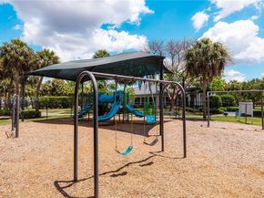 510 NW 207th Ave, Pembroke Pines FL 33029