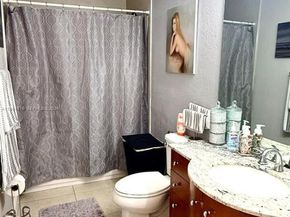 2800 NW 173rd Ter, Miami Gardens FL 33056