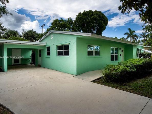 1427 Crest Dr, Lake Worth FL 33461