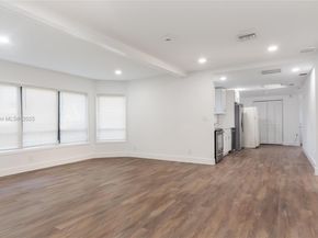 223 SW 1st Ct, Pompano Beach FL 33060