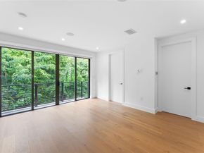 3132 Plaza St, Miami FL 33133
