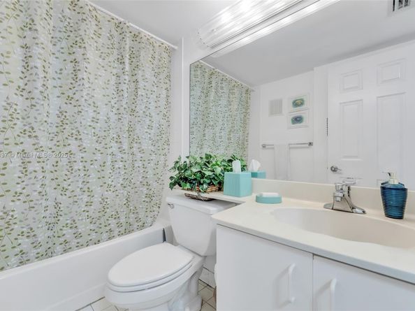 10382 NW 24th Pl 104, Sunrise FL 33322