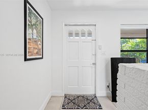 3035 Hayes St, Hollywood FL 33021