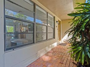 3035 Hayes St, Hollywood FL 33021