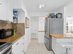 3035 Hayes St, Hollywood FL 33021