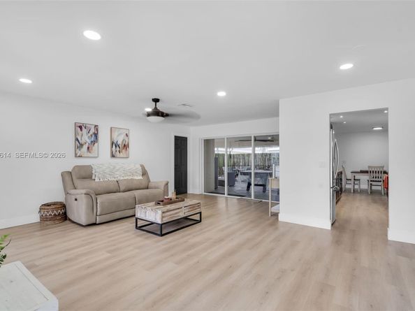 1180 NW 49th Ct, Deerfield Beach FL 33064