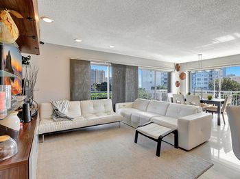 126 Golden Isles Dr