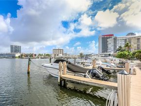 126 Golden Isles Dr 32A, Hallandale Beach FL 33009