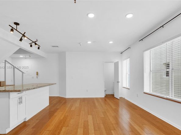 1350 Pennsylvania Ave 207, Miami Beach FL 33139