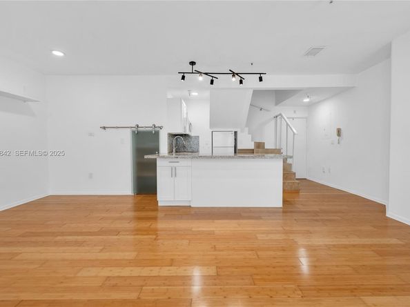 1350 Pennsylvania Ave 207, Miami Beach FL 33139