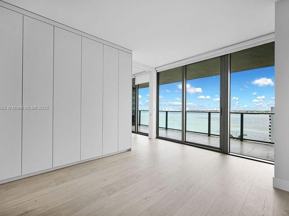 650 NE 32nd St 1004, Miami FL 33137