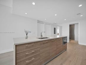 650 NE 32nd St 1004, Miami FL 33137