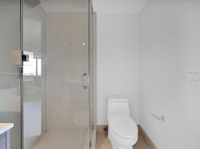 650 NE 32nd St 1004, Miami FL 33137
