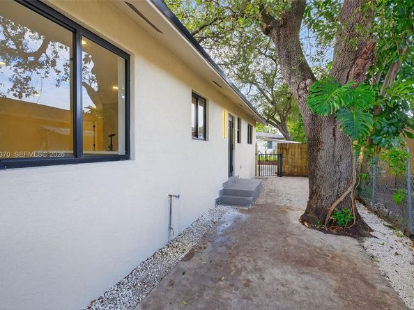 7700 NW 15th Ave, Miami FL 33147