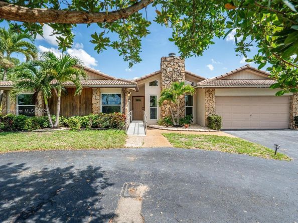9919 SW 1st Ct, Coral Springs FL 33071