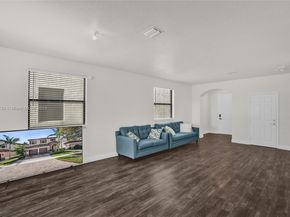 2502 NE 1st St, Homestead FL 33033