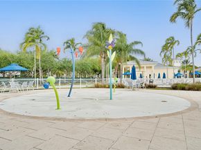 2502 NE 1st St, Homestead FL 33033