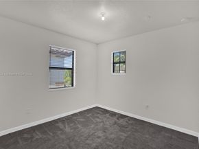 2502 NE 1st St, Homestead FL 33033