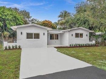 255 NE 164th St