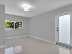 255 NE 164th St, Miami FL 33162