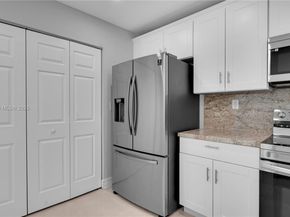 255 NE 164th St, Miami FL 33162