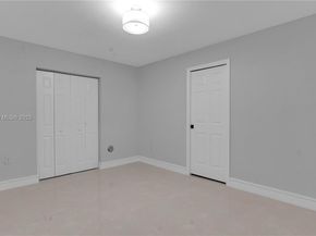 255 NE 164th St, Miami FL 33162